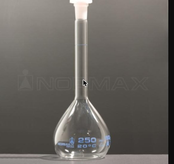 Normax Class A Volumetric Flask 100 ml Borosilicate Glass Portugal