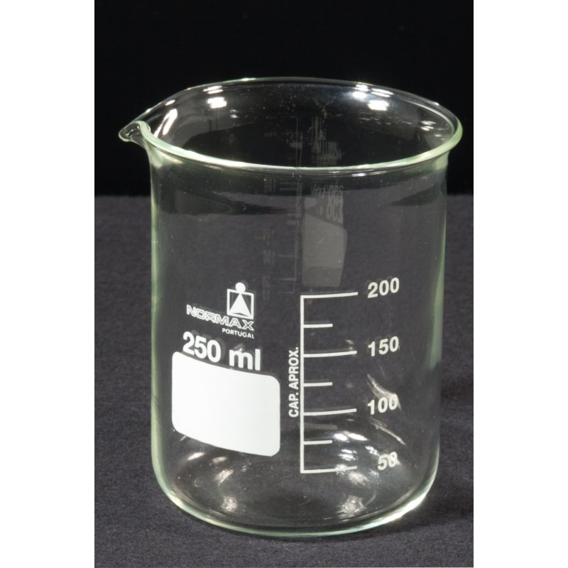 Beaker Low Form Borosilicate 3.3 Glass – 600 mL
